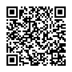 白天想找一个不引人注目的地方单独相处就很不容易二维码生成