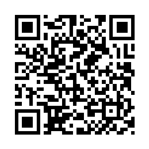 白奇雪刚刚抬起来的手也被顺势甩到了一旁二维码生成