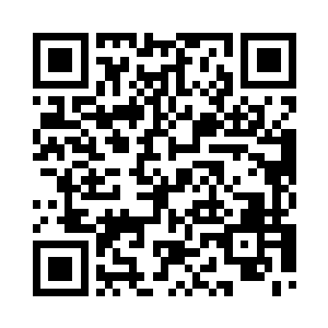白爱晓解开了自己小白短袖的扣子二维码生成