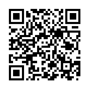 白狐慵懒模样围着那玉麒麟转上几圈二维码生成