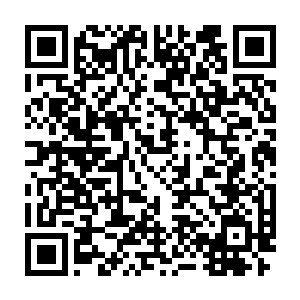 白虎可不知道他老爸抬手间刚才做了一件令美利坚等国气的发疯的事情二维码生成