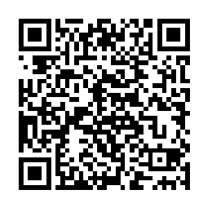 皇甫有为连忙的起身扶住愤怒的浑身颤抖的皇甫鼎天二维码生成