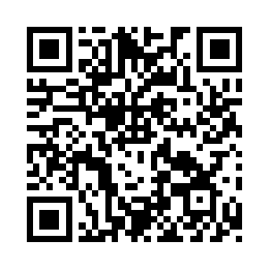 皇甫镇川手从文件袋中掏出了一本笔记本二维码生成