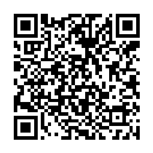 盘古幡也直接化为一道黑光拦在了那盘古真身的面前二维码生成