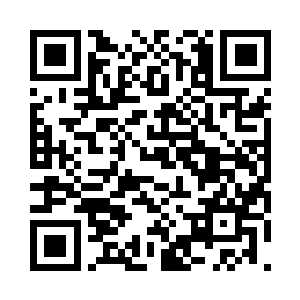 目光不住地在许紫烟和梅傲雪的脸上扫过二维码生成