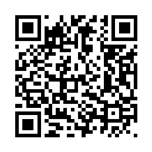 目光掠过手腕上那只白皙纤长的手掌二维码生成