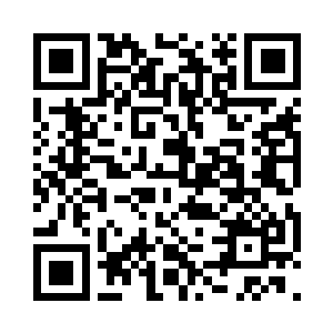 目光紧紧地锁定着那深坑上方的一片虚无二维码生成