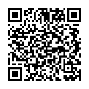 目标明显就是一头撞向正横跨整个路口的那辆油罐车二维码生成