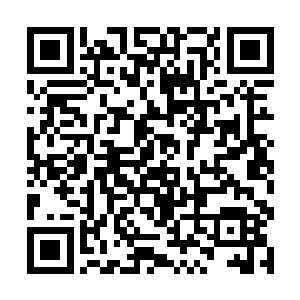 目标朱平安每天晚上都会在书房办公到大半夜才就寝二维码生成