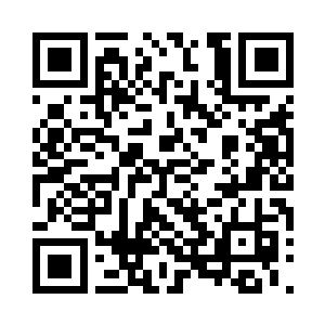 盯着电脑屏幕上显示的信息冲着电话说到二维码生成