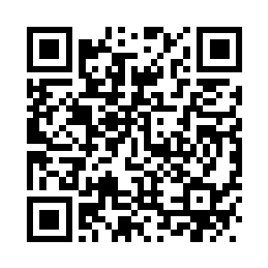 盯着那棵只顶着三片绿叶的九叶草二维码生成