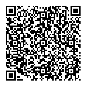 直到第四天早上听说黎王即将进京了才让人将昏睡中的墨景祁一个布袋套着趁着早上沉闷没开的时候将人往城门口一扔二维码生成