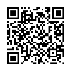 相反…他们都在瑟瑟发抖的向后退去二维码生成