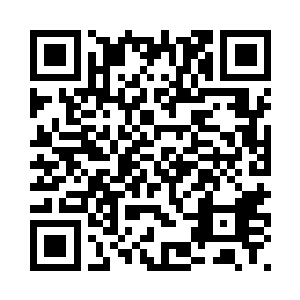 看了一眼躺在床上绝食反抗的母亲二维码生成