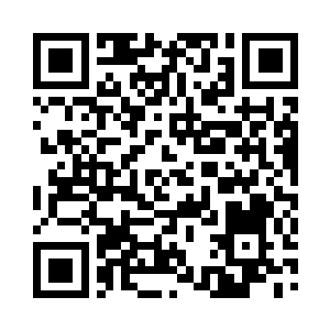 看到了外面一个年轻丽人挎着LV包刚刚锁上车二维码生成