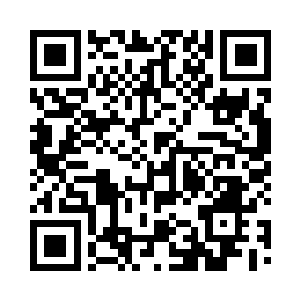 看到红发的女招待以抹桌子的方式偷听二维码生成