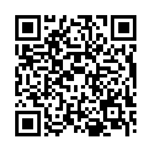 看到银发少女脸侧的骨头和透明容器里的内容二维码生成