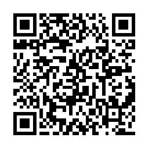 看是否会有哪个倒霉的黑暗战士撞到他枪口上来二维码生成