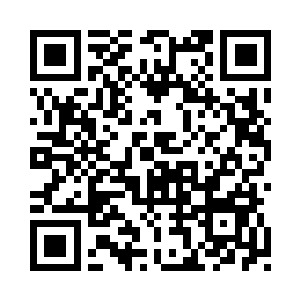 看来是刚刚从战火中出来不久的人二维码生成
