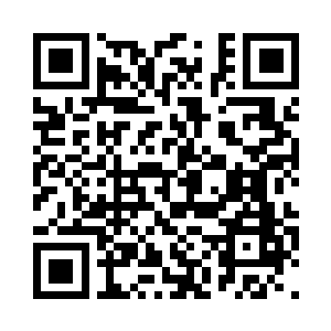 看着不远处靠着柜子坐在地上的胡军二维码生成
