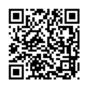 看着偌大的房间里就只摆了一张床二维码生成