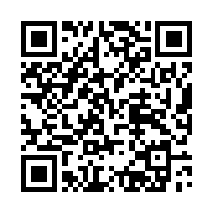 看着在外面地上打滚的三个东厂番子二维码生成