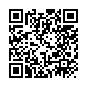 看着躺在自己大腿上紧闭双眼的朱平安二维码生成