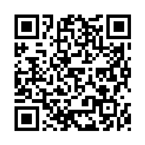 看着这个曾经在自己少年时唯一真正关心自己二维码生成