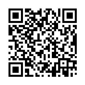 看见关淑南正抱着肩膀在人行道上发呆二维码生成