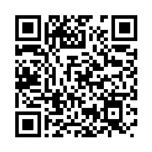 看见君无妄打开车门从车里面走出来二维码生成