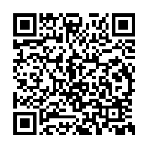 看那家伙竟然还有闲暇东张西望跟个没事人一样二维码生成