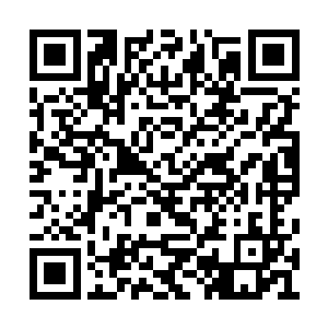 眼下的这份请柬就应该是唐莫亲自派人送来的了二维码生成