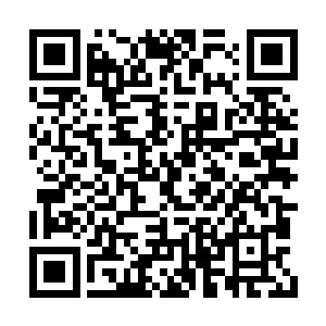 眼巴巴望着那个满嘴酒气满腔豪气说豪杰的汉子二维码生成