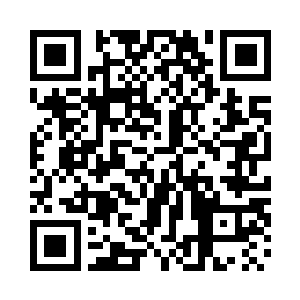 眼底闪烁着几丝欣羡和一些暗藏在眼底的崇拜二维码生成