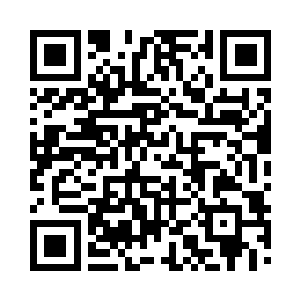 眼睛也不由得再次在秦洛的身上审视来审视去二维码生成