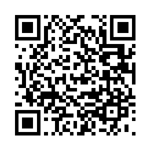 眼神之中的轻蔑的神情丝毫不加掩饰二维码生成