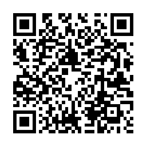 眼见从天而降的一人眉眼间同故去的丈夫十分相像二维码生成