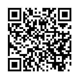 瞧爸爸妈妈围在沙发边认真说事情二维码生成