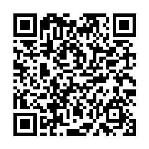 离开展览比试大厅的慕容仙儿匆匆朝着同楼的厕所走去二维码生成