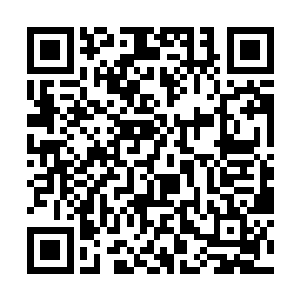 秦倚天不想在自己已经惨败的战场上继续和敌人纠缠二维码生成