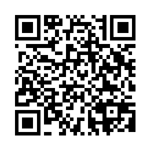 秦宇手中追影朝着其中一位老者挥去二维码生成