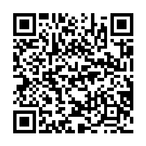 秦宇的动作也被董媛媛的母亲还有另外几位妇女看到了二维码生成