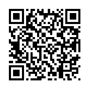 秦宇重重的捶了一拳阿龙的的肩膀二维码生成