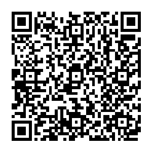 秦方和庞四海两人是不要命一般的向着小湖那边狂奔而去……两人手上都拿好了通关玉牌二维码生成