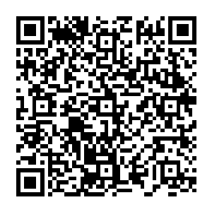 秦方那边便已经狠狠的一掌拍击在这个神秘人的弱点之上了……只要这个弱点受创了二维码生成