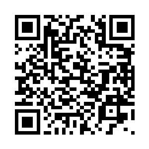 秦铮盯着包裹就着灯光沉思了一会儿二维码生成