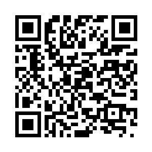 稍作休整就带着三位导演去各处拜访二维码生成