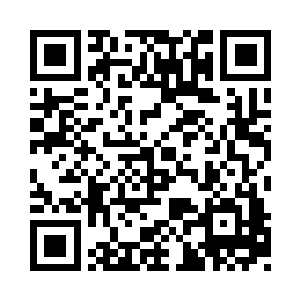 穆芷蕊看着手中精致的累丝嵌宝衔珠金凤簪二维码生成