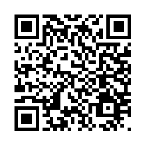 空中随时随地会生成无端的雷电劈落二维码生成