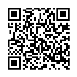 空着的左手朝旁边女警示意自己站稳了二维码生成